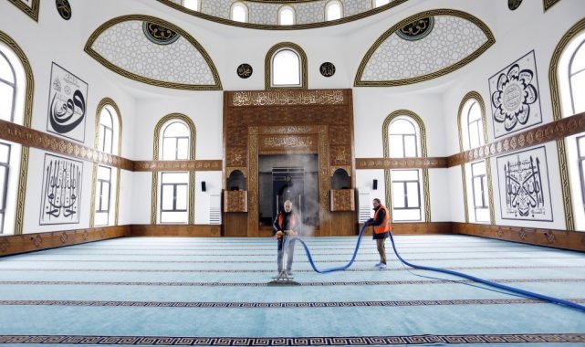 İnegöl&#039;de camiler ramazana hazırlandı