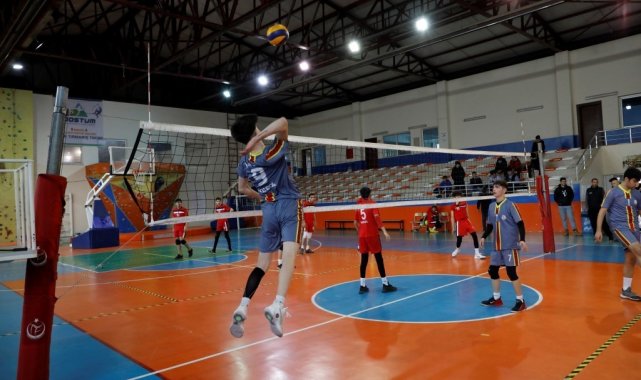 İnegöl&#039;de okullar arası &#039;Kurtuluş Kupası&#039; başladı