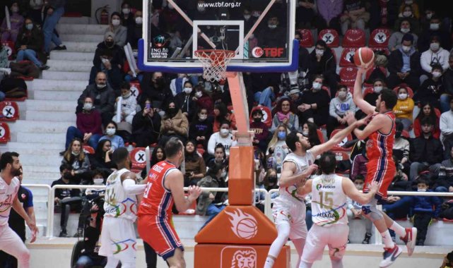 ING Basketbol Süper Ligi: Aliağa Petkim Spor: 79 - Bahçeşehir Koleji: 70
