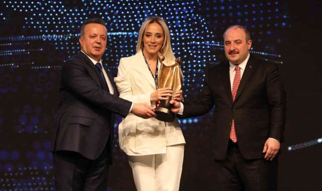 İpek Cıncıkcı'ya, "İhracatın Güçlü Kadını" ödülü