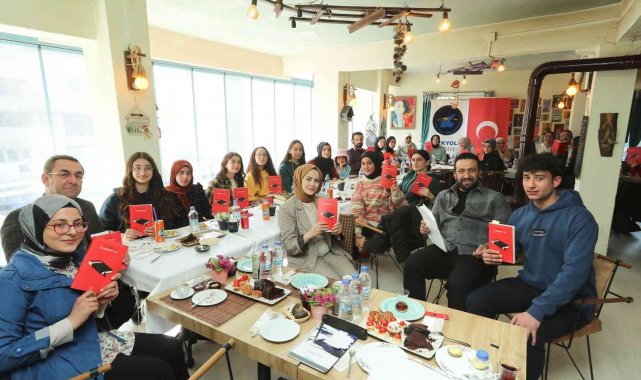 İpekyolu'nda 'Kitap Tahlil Programı' başladı