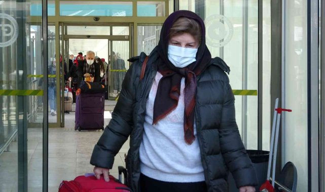 İran, sınır kapısındaki çalışma saatlerini uzattı