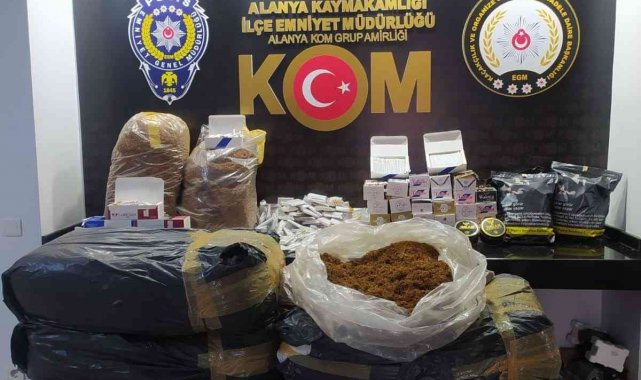 İş yerinin deposunda 9 bin 800 dolu makaron ele geçirildi