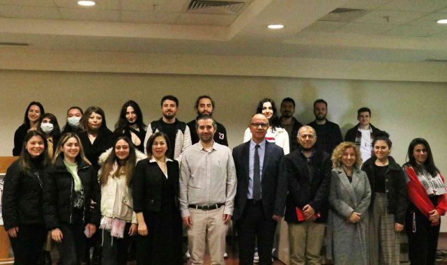 İşadamları deneyimlerini Üniversiteli gençlerle paylaşıyor