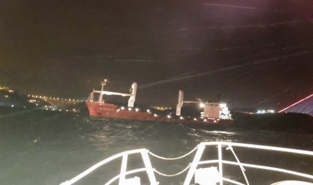 İstanbul Boğazı&#039;nda gemi trafiği çift yönlü askıya alındı