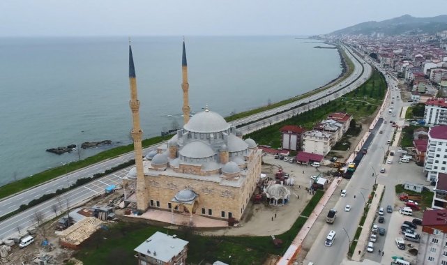 İstanbul Şehzadebaşı Camii'nin bir benzerini Giresun'da inşa ettiler