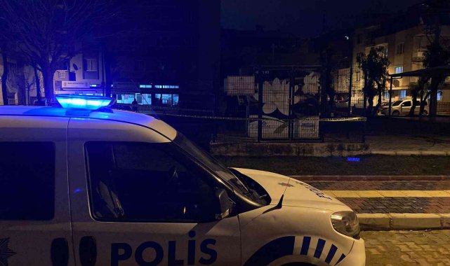 İzmir'de parkta silahlı kavga: 1 ölü
