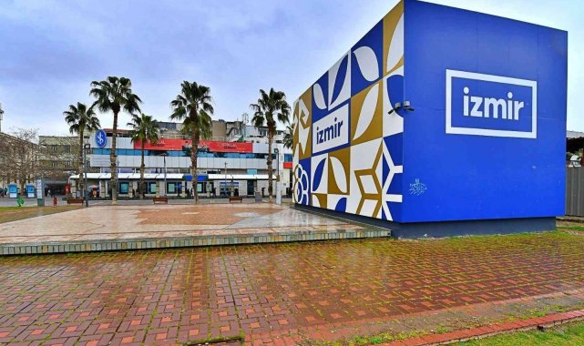İzmir'in dördüncü turizm ofisi Kemeraltı'nda açıldı