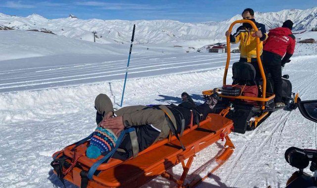 JAK timi 83 kişiyi kurtardı