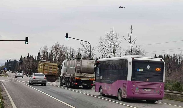 Jandarma trafiği havadan drone ile denetledi