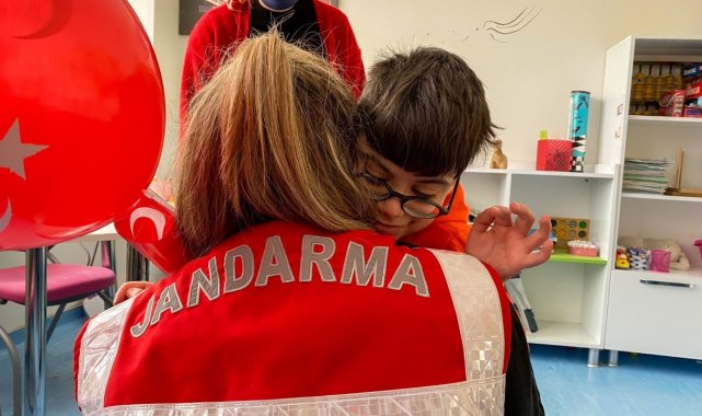 Jandarma&#039;dan özel çocuklara özel ilgi