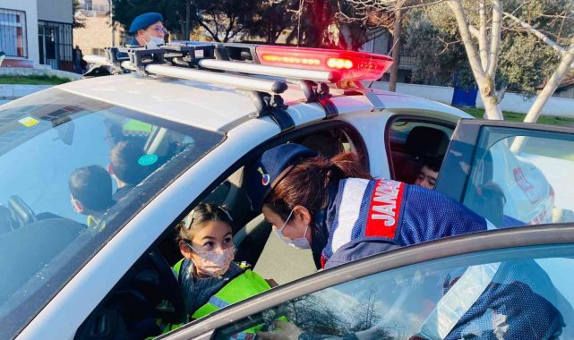 Jandarmadan öğrencilere trafik eğitimi