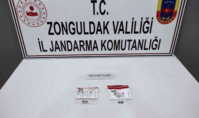 Jandarmanın durdurduğu araçtan uyuşturucu çıktı