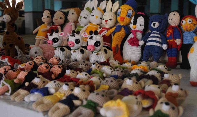 Japon oyuncak örme sanatı kadınların geçim kaynağı oldu