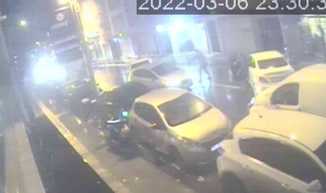 Kadıköy'de polis ile korsan taksici arasında nefes kesen kovalamaca