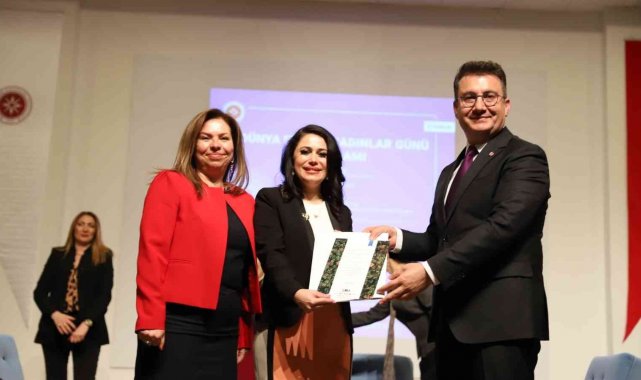 Kadın girişimci Samancı: &quot;Türkiye&#039;nin en büyük propolis, arı sütü, polen ve ham bal üreticisiyiz&quot;