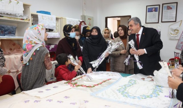 Kadın işçiler 8 Mart Dünya Kadınlar Gününde unutulmadı