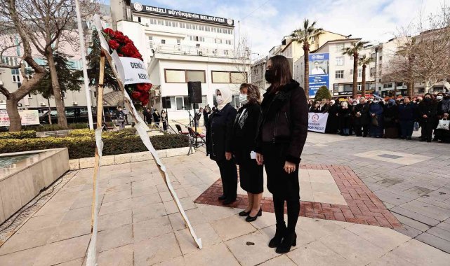 Kadınlar Ata&#039;nın huzurunda
