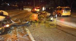 Kafa Kafaya Çarpışan Araçlarda 2 Kişi Yaralandı