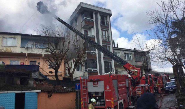 Kağıthane'de korkutan yangın