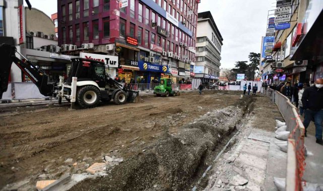 Kahramanmaraş Caddesi'nin yayalaştırılması çalışmaları başladı