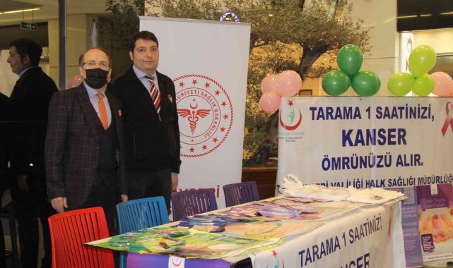 Kalın Bağırsak Kanseri Bilgilendirme Standı açıldı