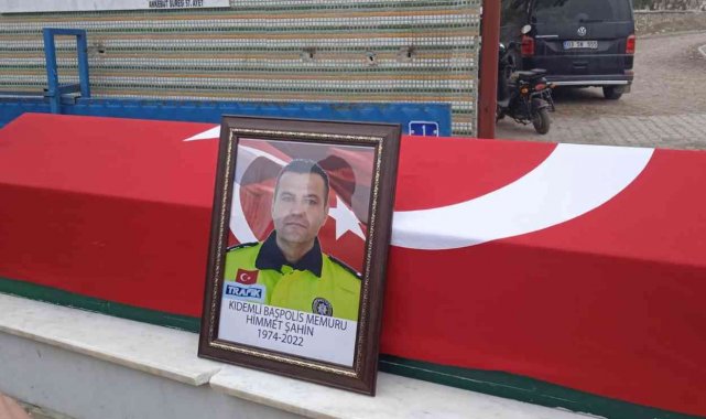 Kalp krizi sonucu vefat eden polis memuru toprağa verildi