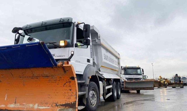 Kar sebebiyle kapalı olan 38 yolu açmak için seferber oldular