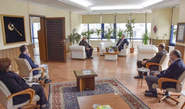 Karacabey'de halk günü buluşmalarına ilgi yoğun