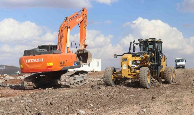 Karaköprü'de yeni yol çalışması