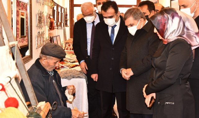 Karaman'da huzurevi sakinlerinden 'Yaşlılar Haftası' sergisi