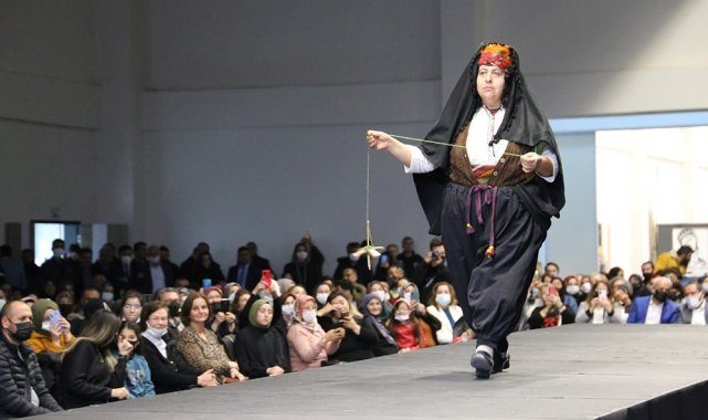 Karaman&#039;da &quot;Geçmişten Günümüze&quot; defilesi