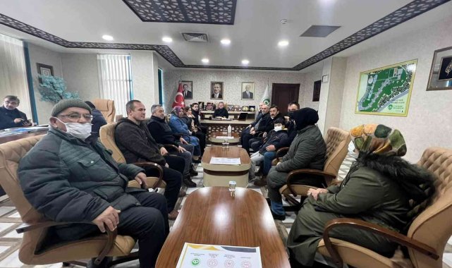 Karateciler Belediye Başkanı Koloğlu'nu ziyaret etti