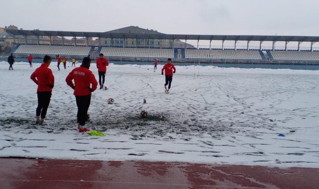 Kars 36 Spor Artvin Çoruh karşılaşması hazırlıklarını sürdürüyor