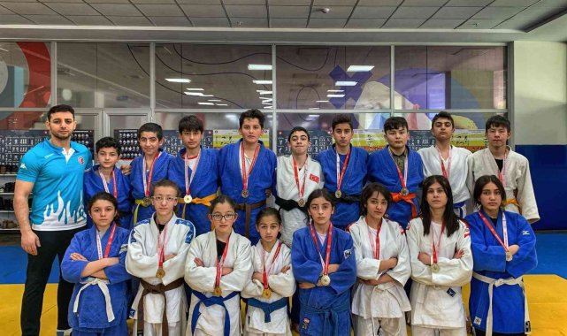 Kars &quot;Anadolu Yıldızlar Ligi&quot; Judo müsabakaları tamamlandı