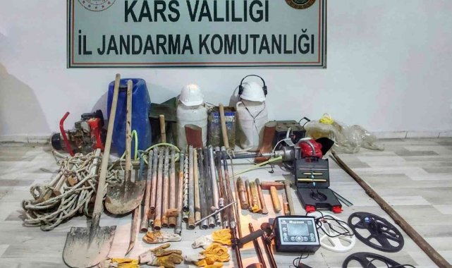 Kars&#039;ta defineciler suçüstü yakalandı