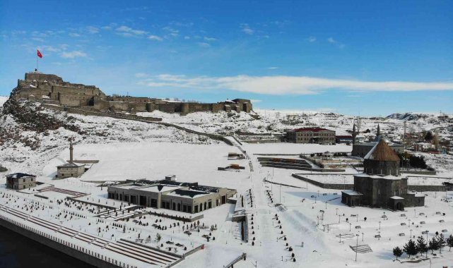 Kars'ta kış hüküm sürüyor