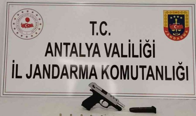 Kaş&#039;ta &#039;dolandırıcılık&#039; şüphelisi yakalandı