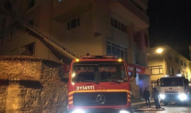 Kastamonu'da 6 katlı apartmanda çıkan yangın söndürüldü
