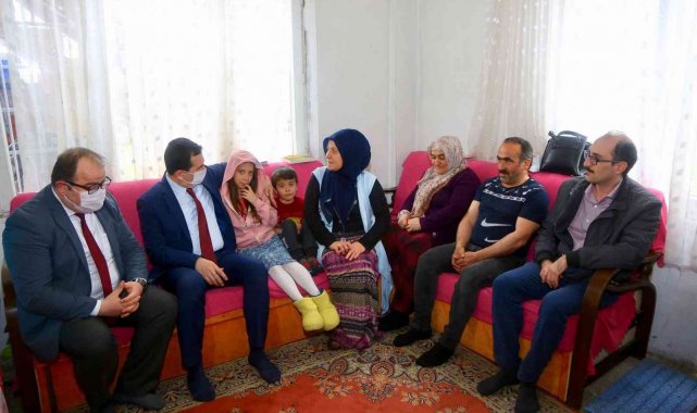 Kaymakam Işık'tan çölyak hastası Naile'ye ziyaret