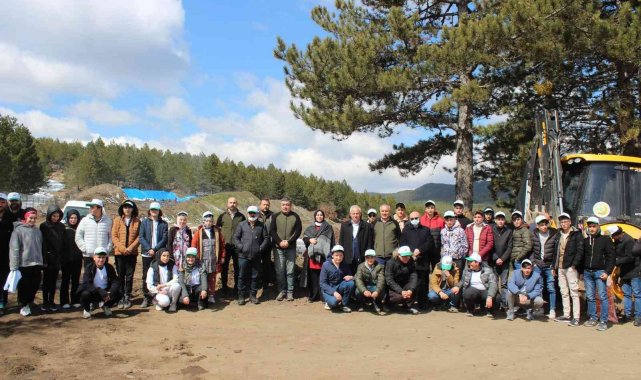 Kaymakam Özay&#039;dan, orman fidanlığı ziyareti