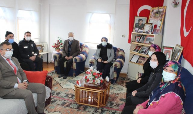 Kaymakam Özay'dan, şehit ailesine ziyaret