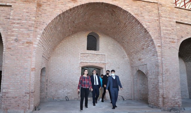 Kaymakam Tunç, tarihi mekanlarda incelemelerde bulundu