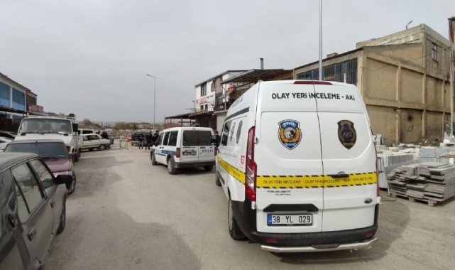 Kayseri&#039;de bir şahıs tabancayla kendini yaraladı