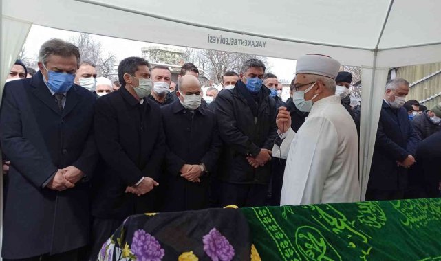 Kazada hayatını kaybeden liseli Sibel'e gözyaşları içinde veda