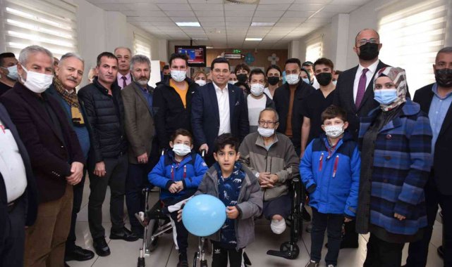 Kepez Belediyesi&#039;nden Hemodiyaliz Merkezi&#039;ne kütüphane