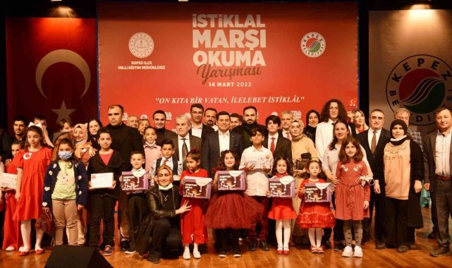 Kepez'de İstiklal Marşı Okuma Yarışması