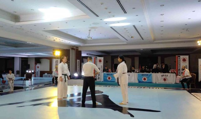 Kırıkhan Belediye Başkanı, Ashihara&#039;da şampiyon olan sporcuları tebrik etti