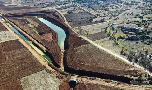 Kış yağışlarında biriktirilen 30 bin metreküp su, yer altı su kaynaklarına can verdi