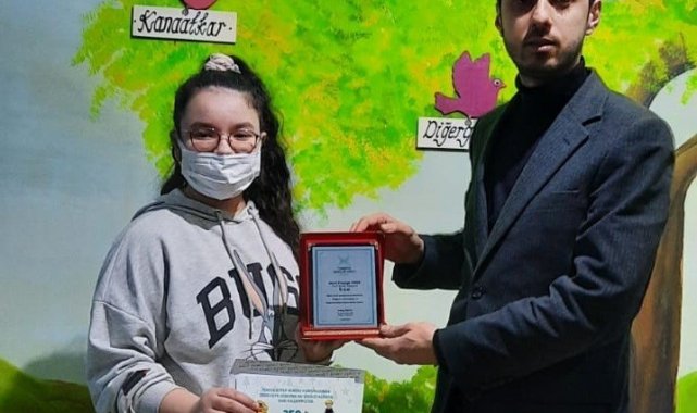 Kitap kurtları ödüllerini aldı